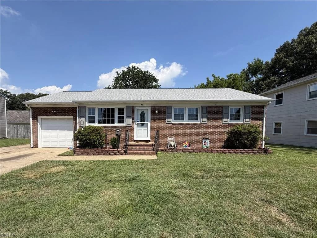 303 Nancy DR, HAMPTON VA 23669 - Photo 2