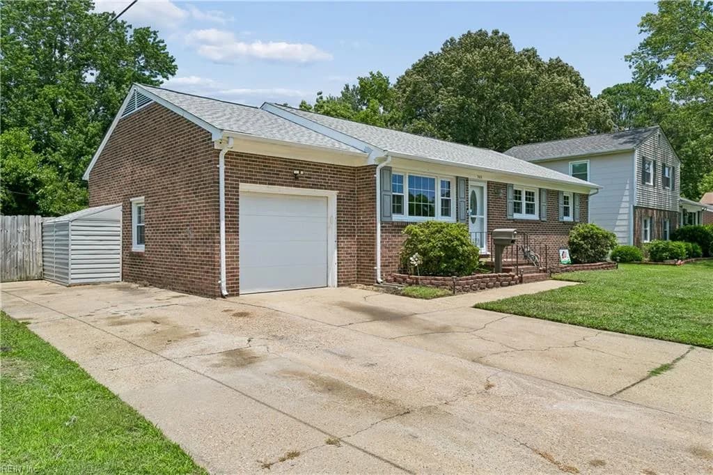 303 Nancy DR, HAMPTON VA 23669 - Photo 4