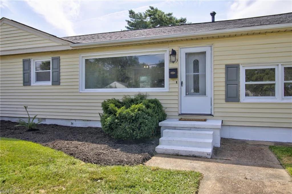 8133 Baywood DR, NORFOLK VA 23518 - Photo 5