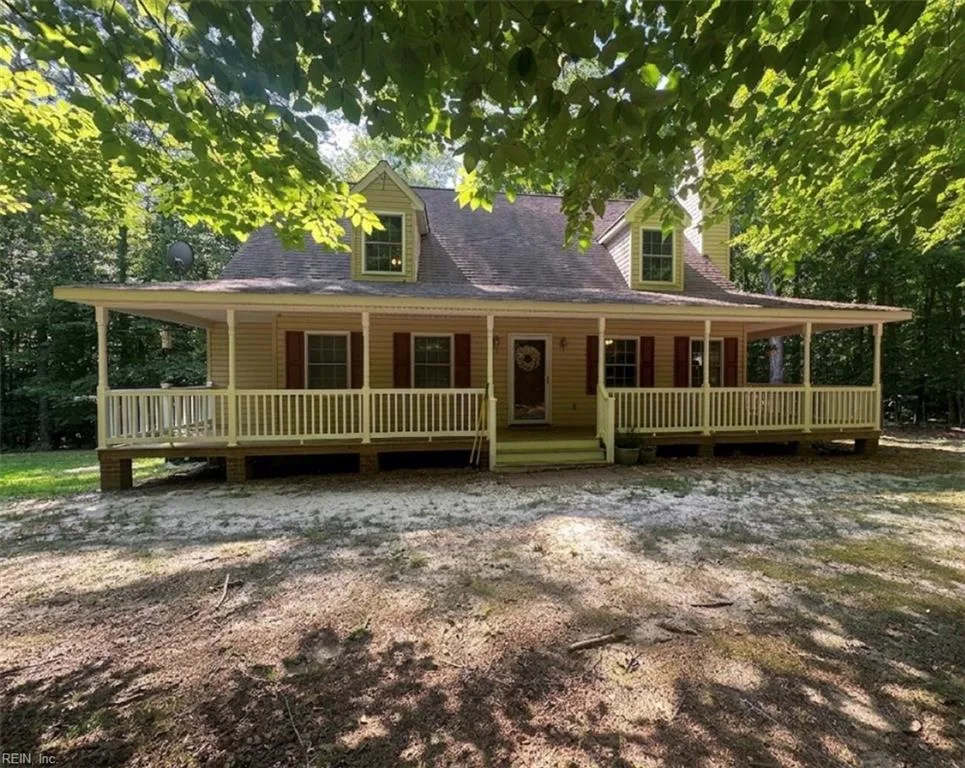 8811 Chipsin PATH, GLOUCESTER VA 23061
