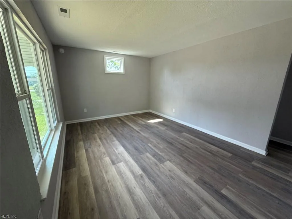 5628 Aurora DR, VIRGINIABEACH VA 23455 - Photo 5
