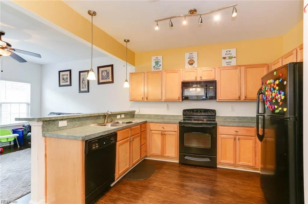2072 Freeney AVE, SUFFOLK VA 23434 - Photo 4
