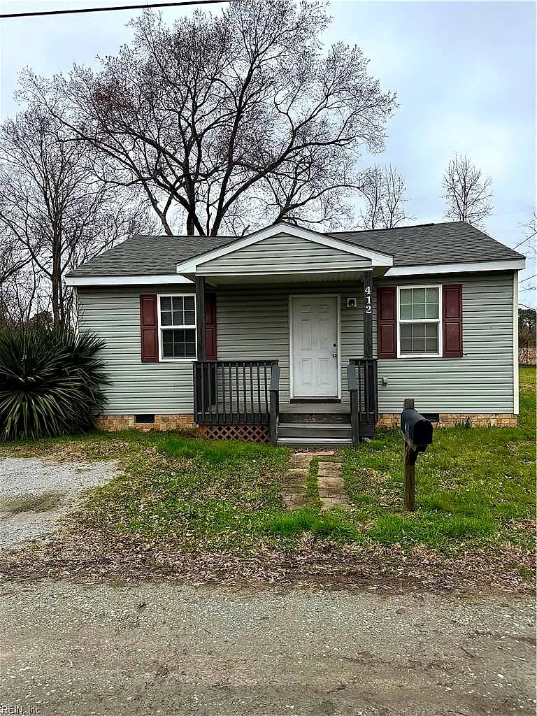 412 Pleasant ST, Suffolk — 2 bed Residential, 756 sqft