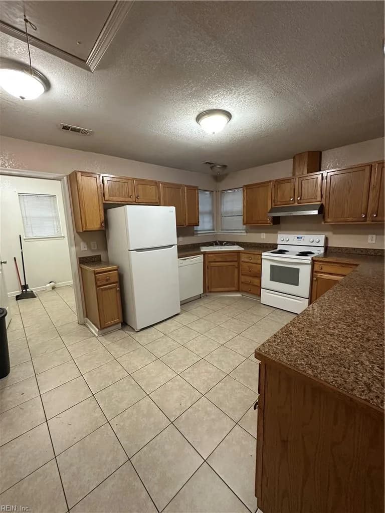 412 Pleasant ST, SUFFOLK VA 23434 - Photo 4