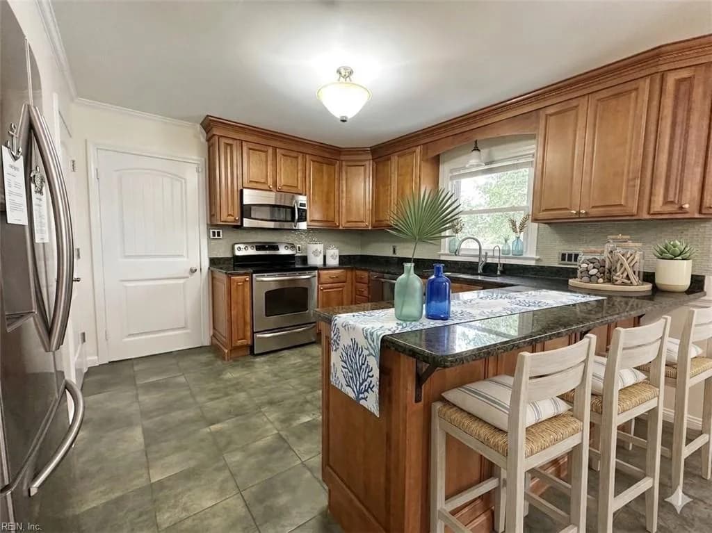 104 Windsor RD, PORTSMOUTH VA 23701 - Photo 5