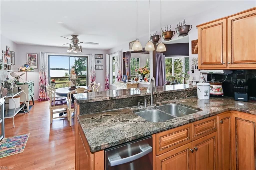 26450 Moore Farm LN, ONANCOCK VA 23417 - Photo 4