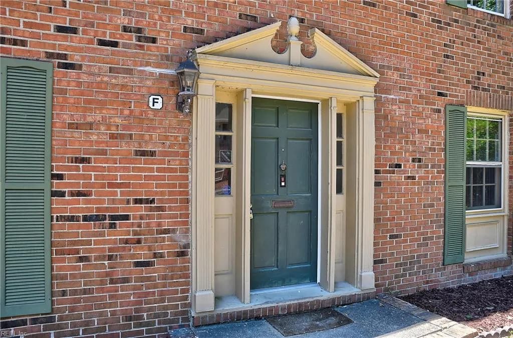 398 Deputy LN #F, NEWPORTNEWS VA 23608 - Photo 4