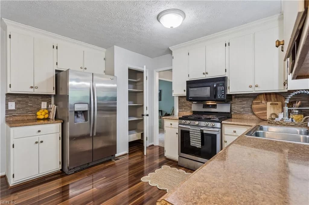 934 Elton Hall CIR, NEWPORTNEWS VA 23608 - Photo 5