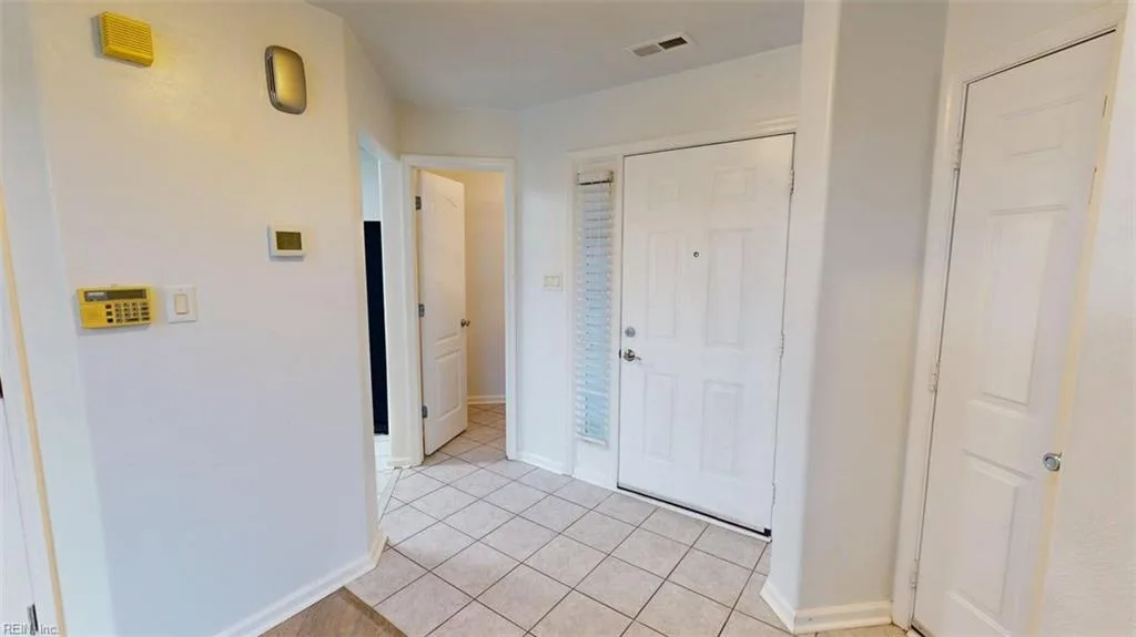 2949 Big Bend DR, CHESAPEAKE VA 23321 - Photo 3