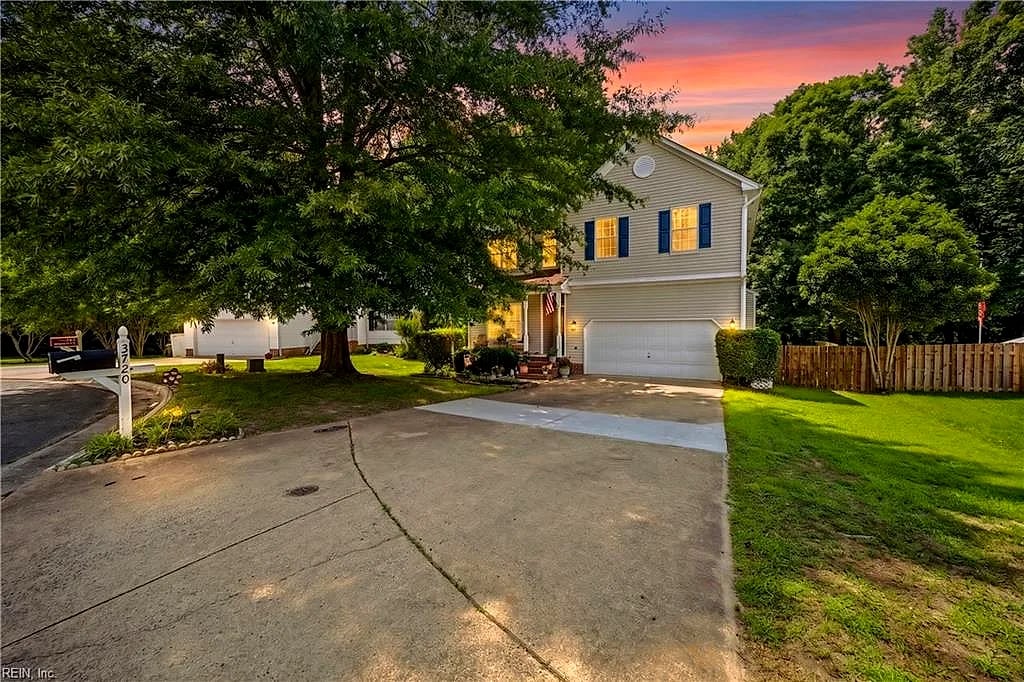 3720 Bridle Path LN, Suffolk — 4 bed Residential, 2,361 sqft