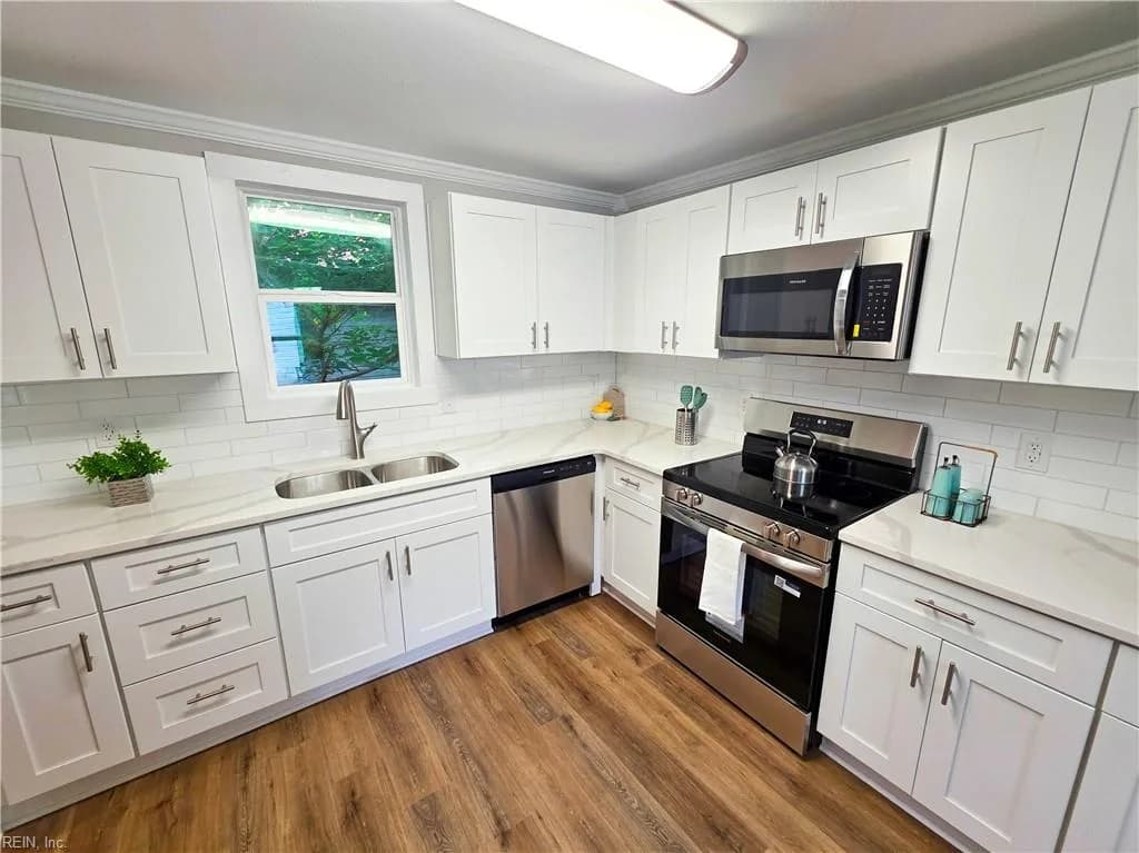 214 Knight ST, SUFFOLK VA 23434 - Photo 2