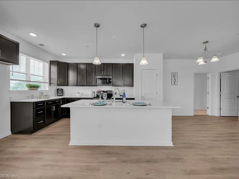 1744 Vankar DR #201, VIRGINIABEACH VA 23456 - Photo 3