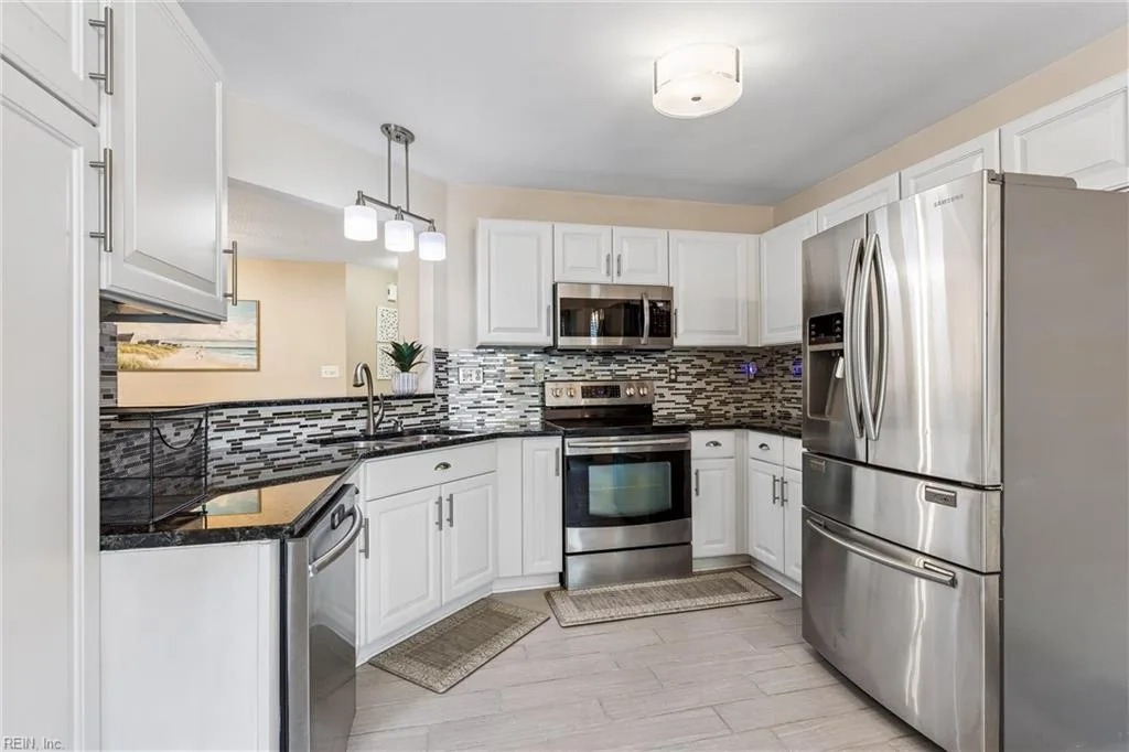 263 Sherbrooke DR, NEWPORTNEWS VA 23602 - Photo 5