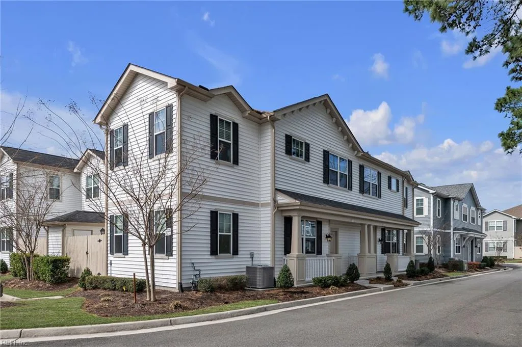5114 Cora Anne LN, VIRGINIABEACH VA 23455