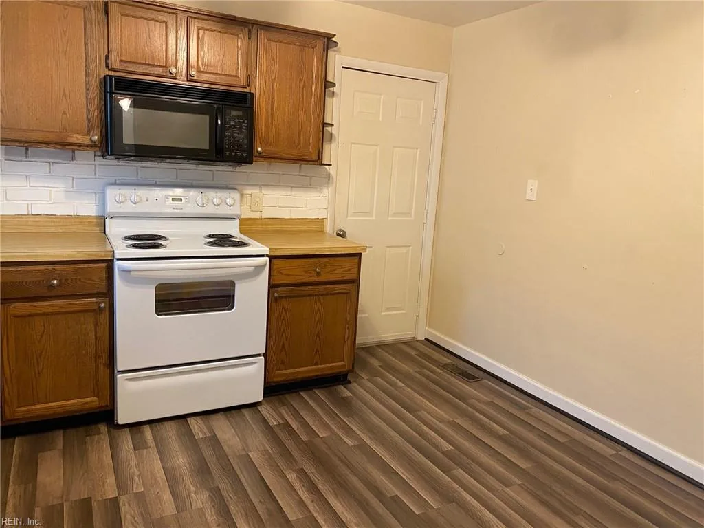 785 Meade LN, VIRGINIABEACH VA 23455 - Photo 5