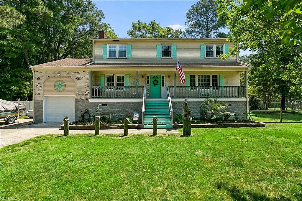 6 Kathy DR, Poquoson — 4 bed Residential, 2,320 sqft