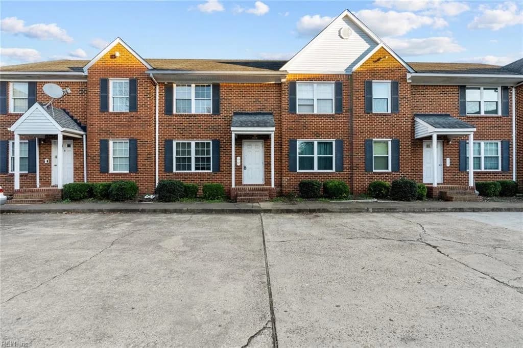 1110 Chapel ST #8, NORFOLK VA 23502 - Photo 2