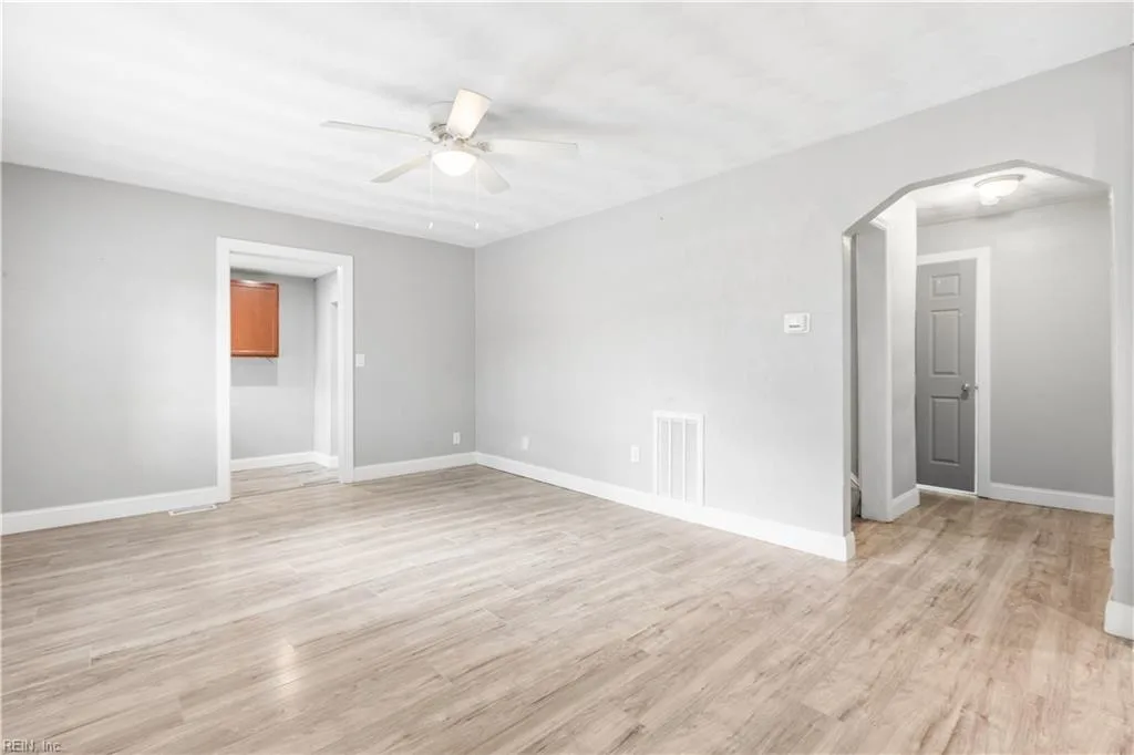 3406 Tidewater DR, NORFOLK VA 23509 - Photo 4