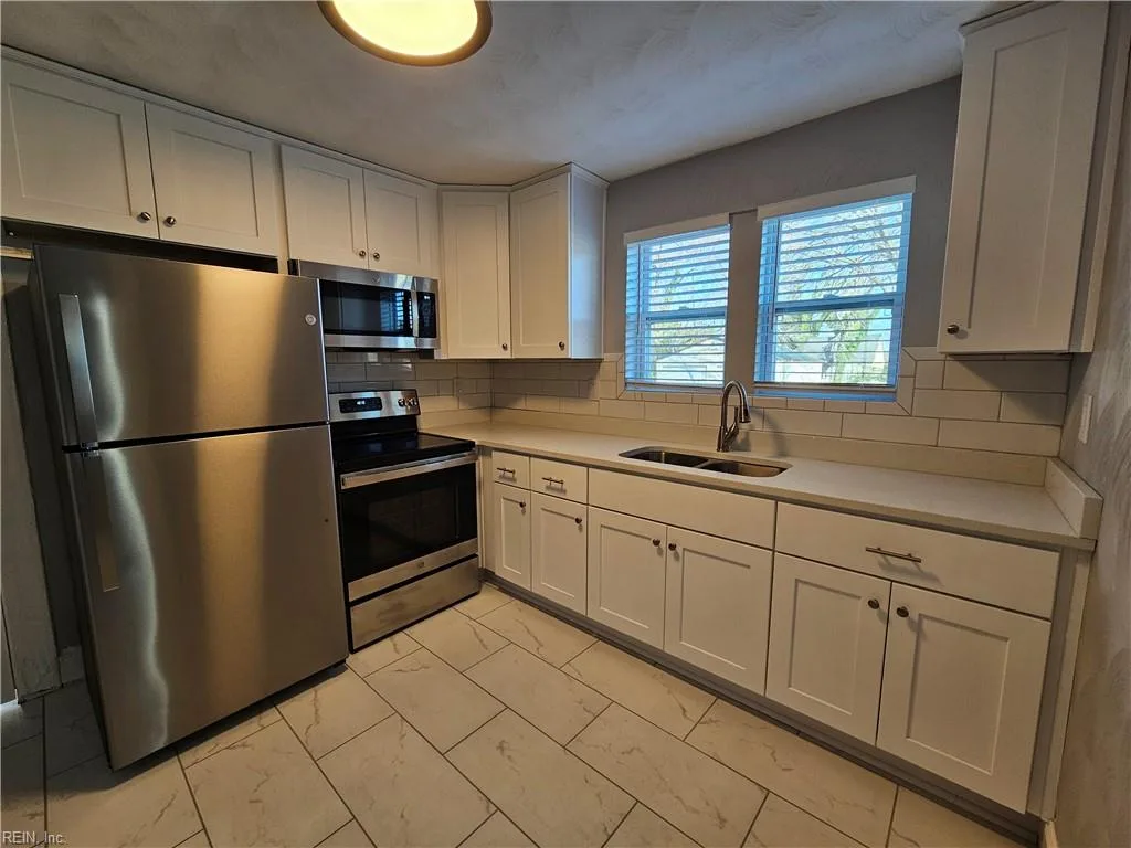 3235 Flanders AVE #2, NORFOLK VA 23509 - Photo 5