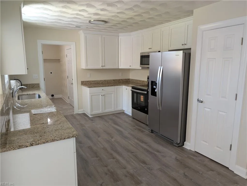 424 Hartsdale RD, VIRGINIABEACH VA 23462 - Photo 4