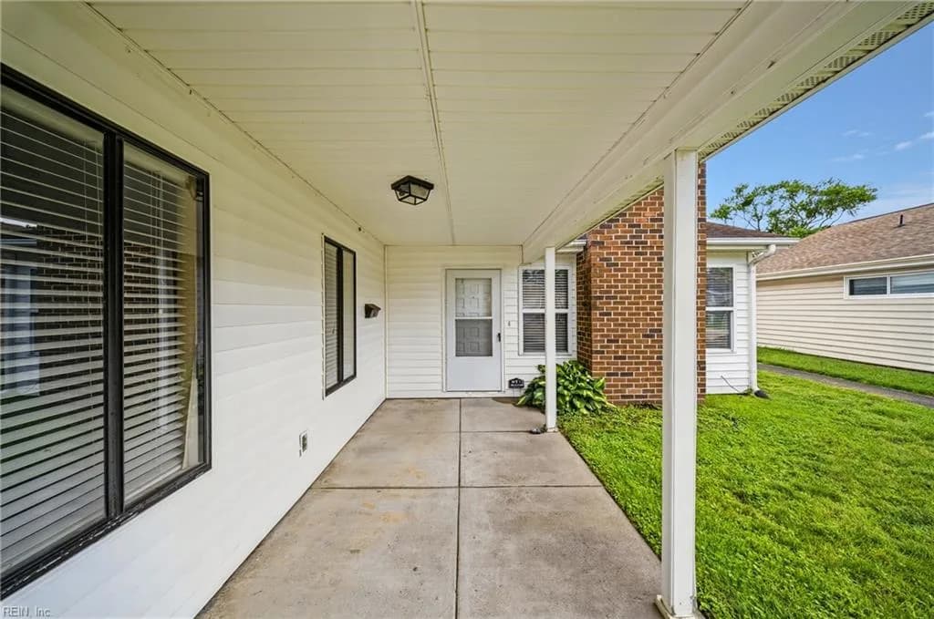 3524 Daffodil CRES, VIRGINIABEACH VA 23453 - Photo 4