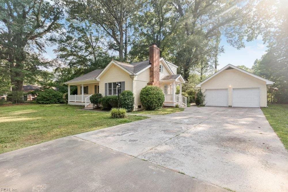 205 Fresno DR, CHESAPEAKE VA 23322 - Main photo