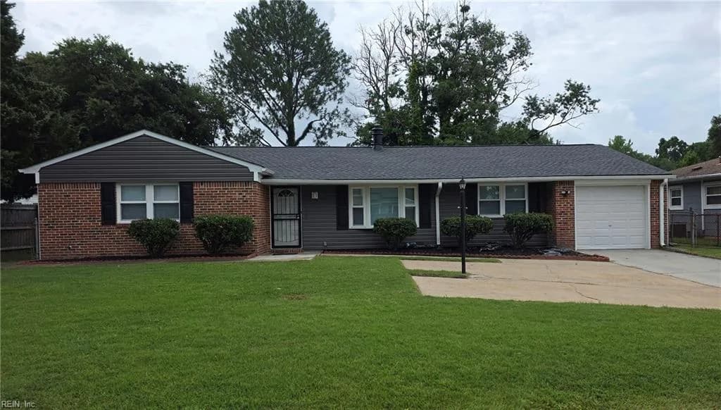 1352 King Arthur DR, CHESAPEAKE VA 23323 - Main photo