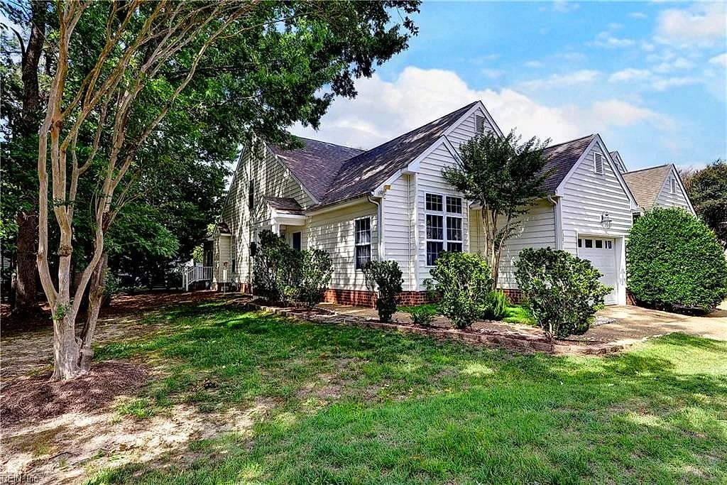 7301 Hatton XRS, Williamsburg — 3 bed Residential, 2,194 sqft