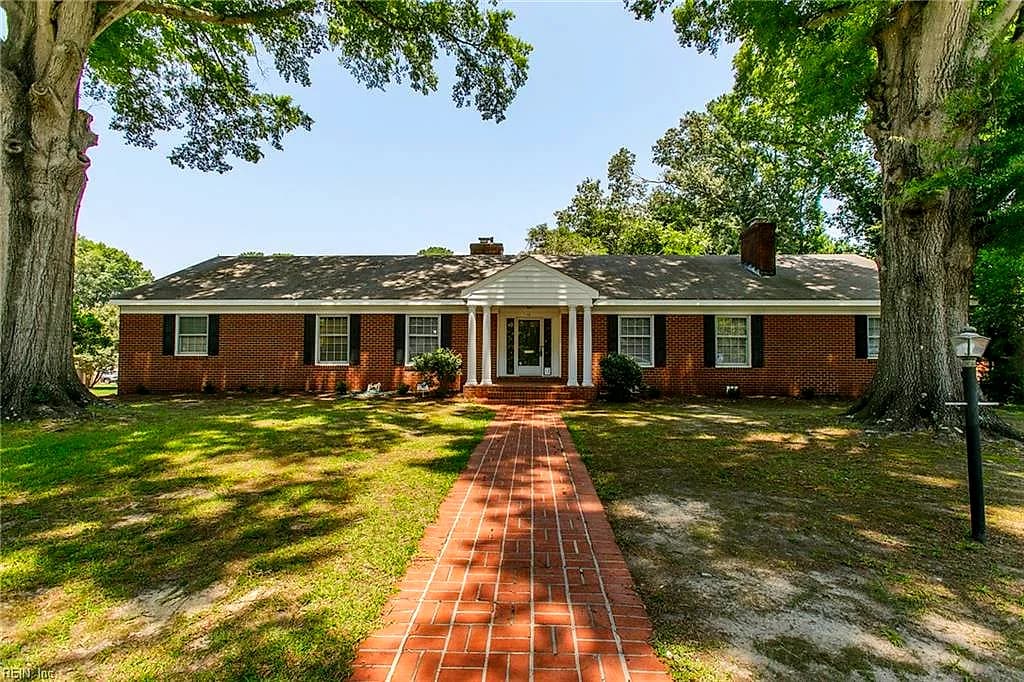 12 Beverly Hills DR, NEWPORT NEWS VA 23606 - Main photo