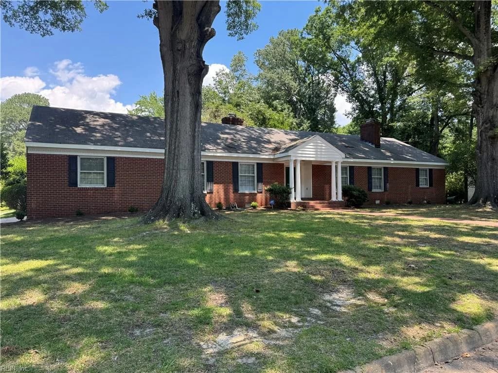 12 Beverly Hills DR, NEWPORTNEWS VA 23606 - Photo 2