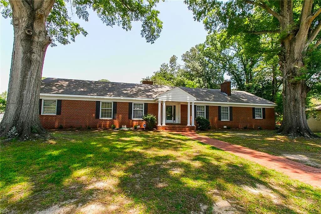 12 Beverly Hills DR, NEWPORT NEWS VA 23606 - Photo 3