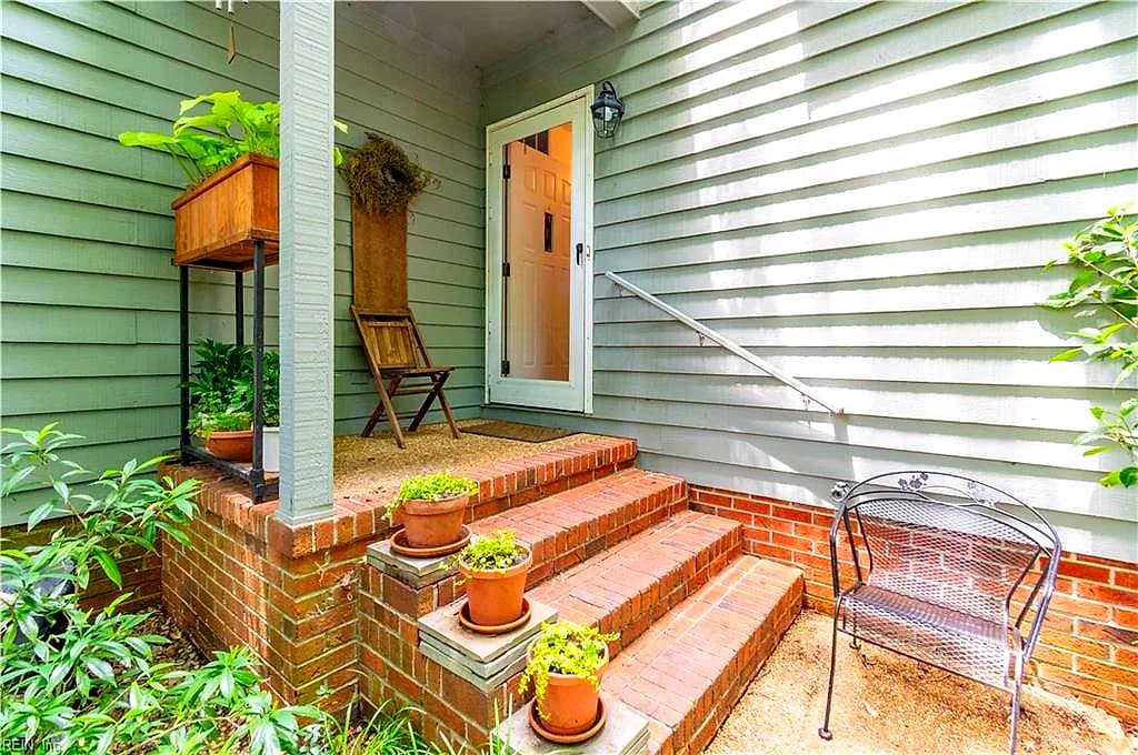 521 Spring TRCE, WILLIAMSBURG VA 23188 - Photo 3