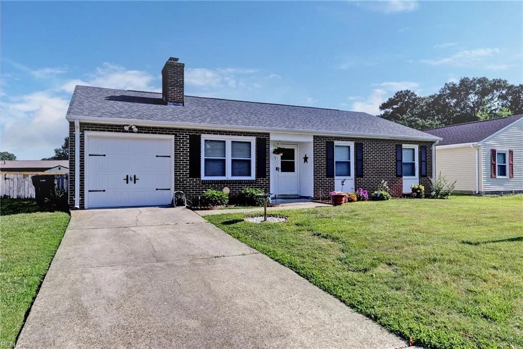 113 Virginia DR, NEWPORTNEWS VA 23602 - Photo 4