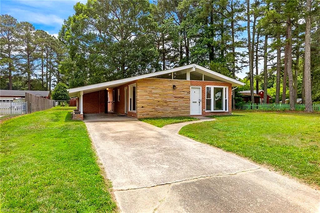 152 Gene AVE, Suffolk — 3 bed Residential, 1,125 sqft