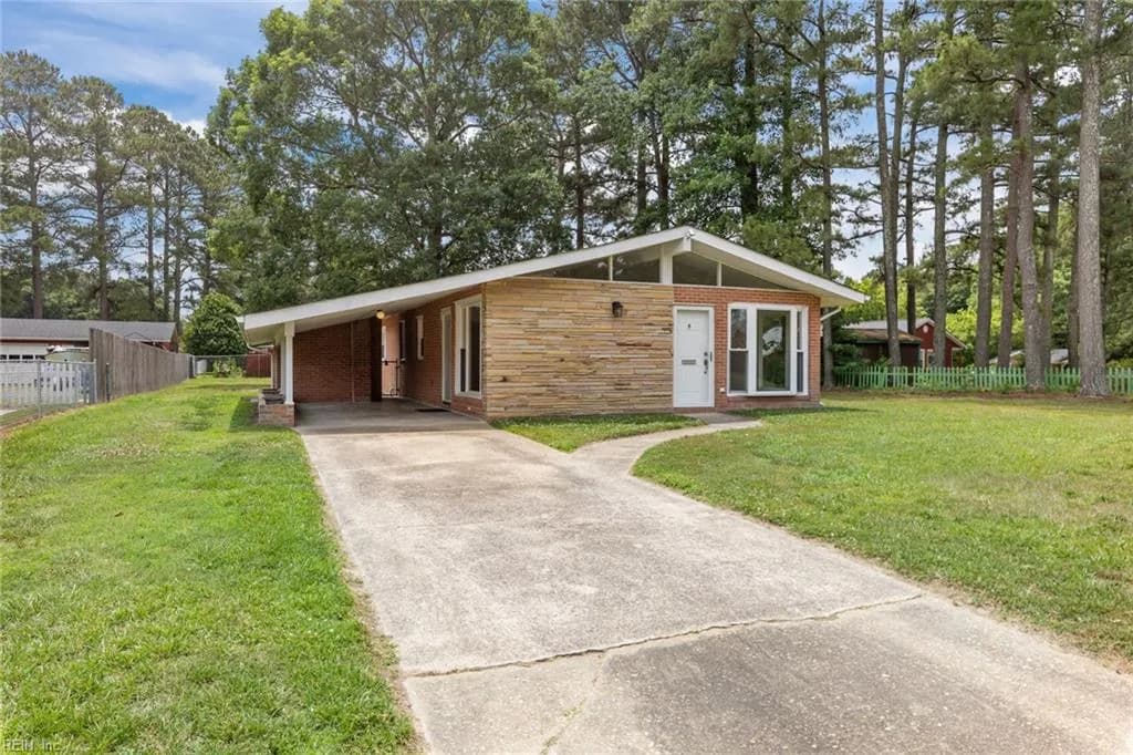 152 Gene AVE, SUFFOLK VA 23434 - Photo 2