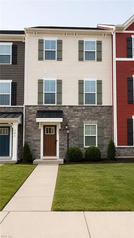 105 Spring Grove WAY, SMITHFIELD VA 23430