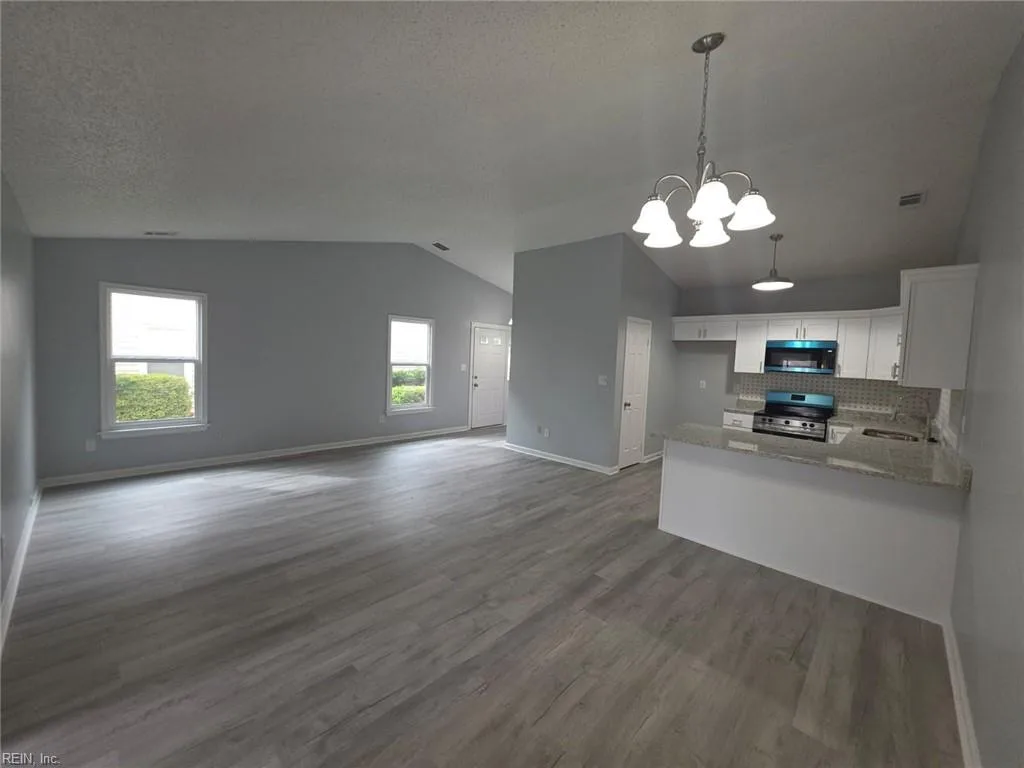 1211 Haig CIR, VIRGINIABEACH VA 23453 - Photo 4