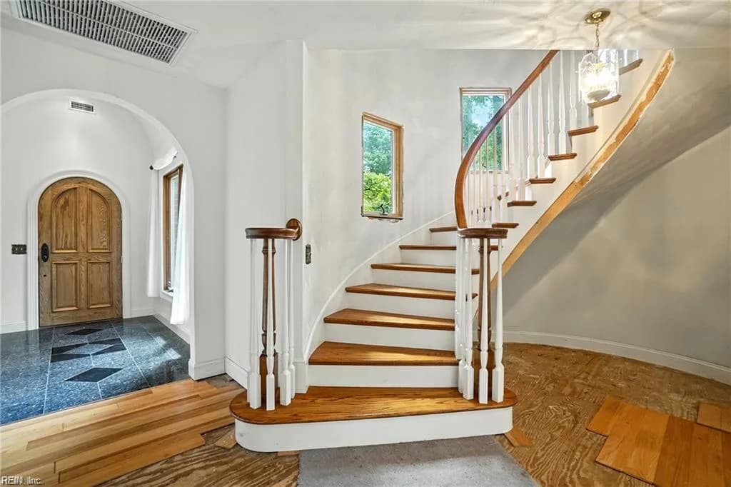 423 Hariton CT, NORFOLK VA 23505 - Photo 5