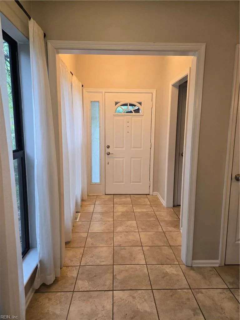 2157 Woodlawn AVE, VIRGINIABEACH VA 23455 - Photo 4
