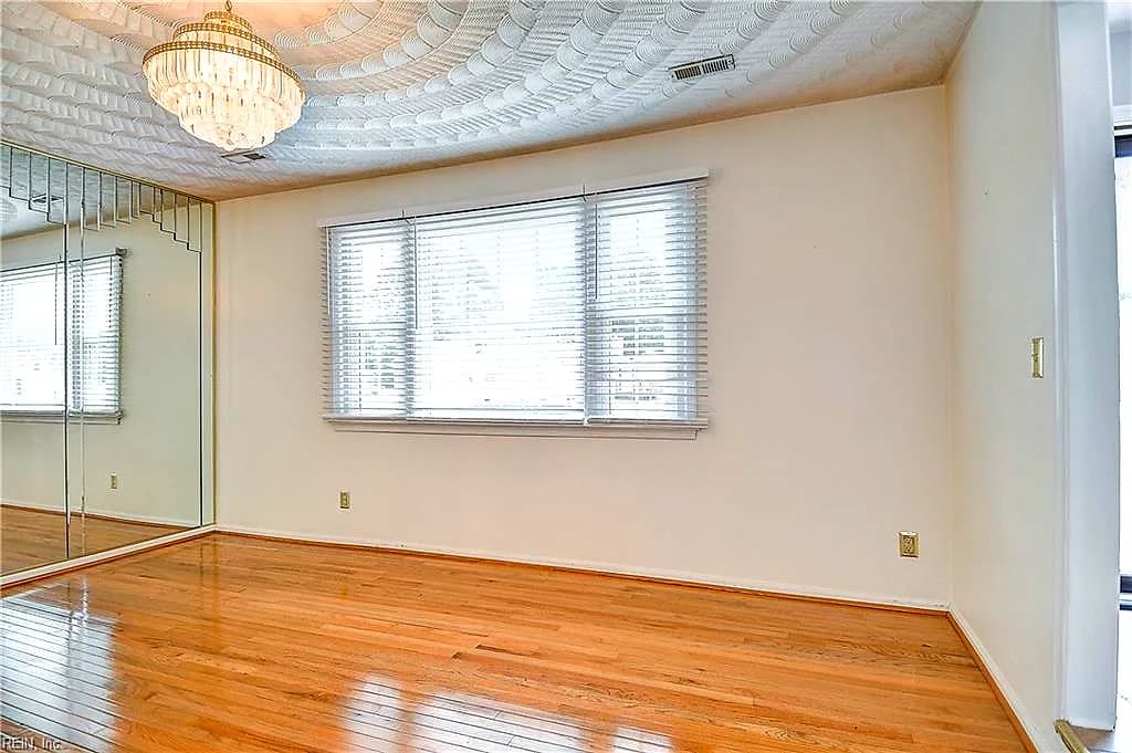 2412 Pine Tree WAY, SUFFOLK VA 23434 - Photo 5