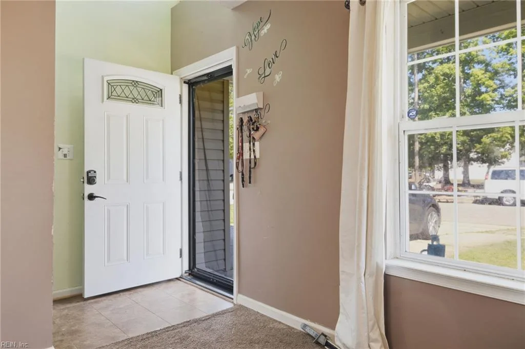 724 Kings Ridge DR, NEWPORTNEWS VA 23608 - Photo 5