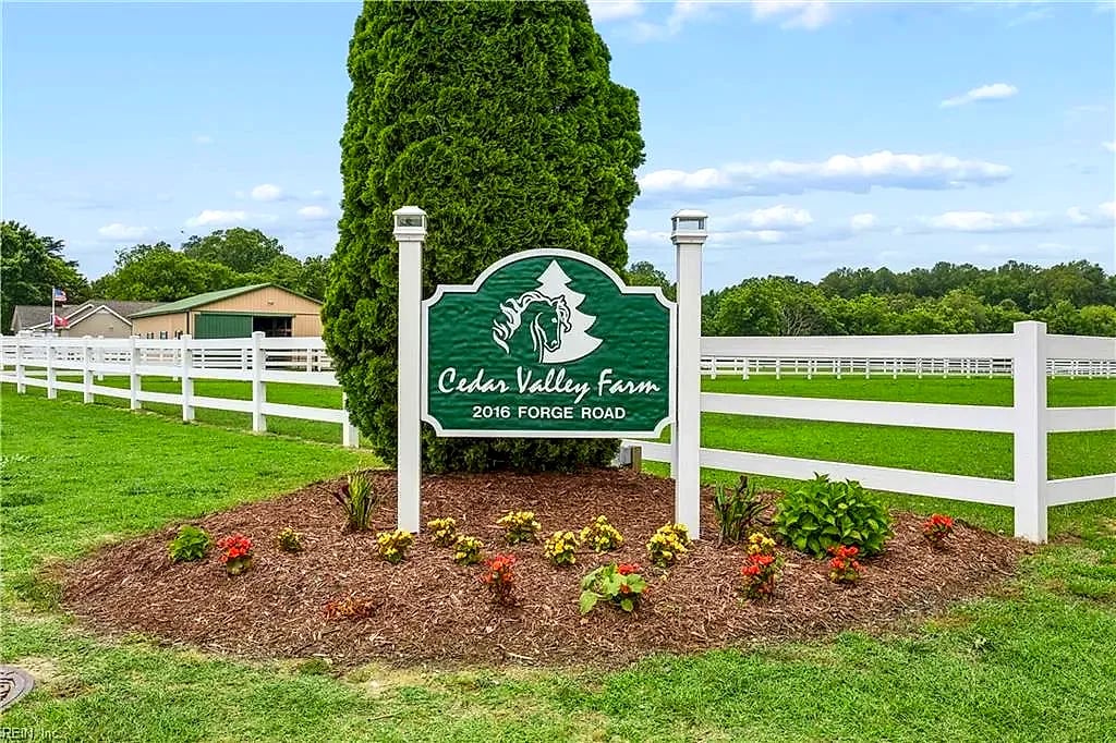 2016 Forge RD, TOANO VA 23168