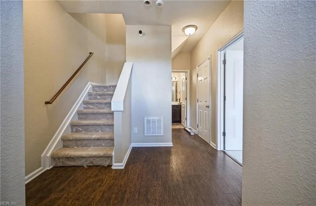 4873 Travertine AVE, VIRGINIABEACH VA 23462 - Photo 4