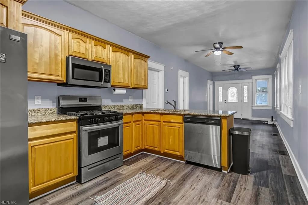 711 W 27th ST, NORFOLK VA 23508 - Photo 3