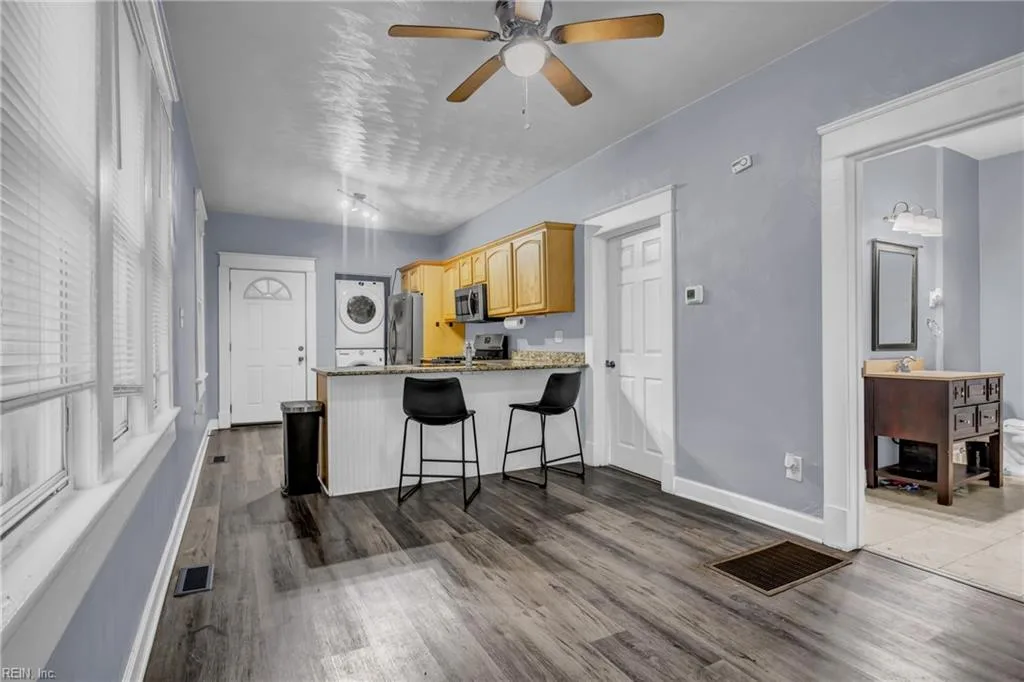 711 W 27th ST, NORFOLK VA 23508 - Photo 5