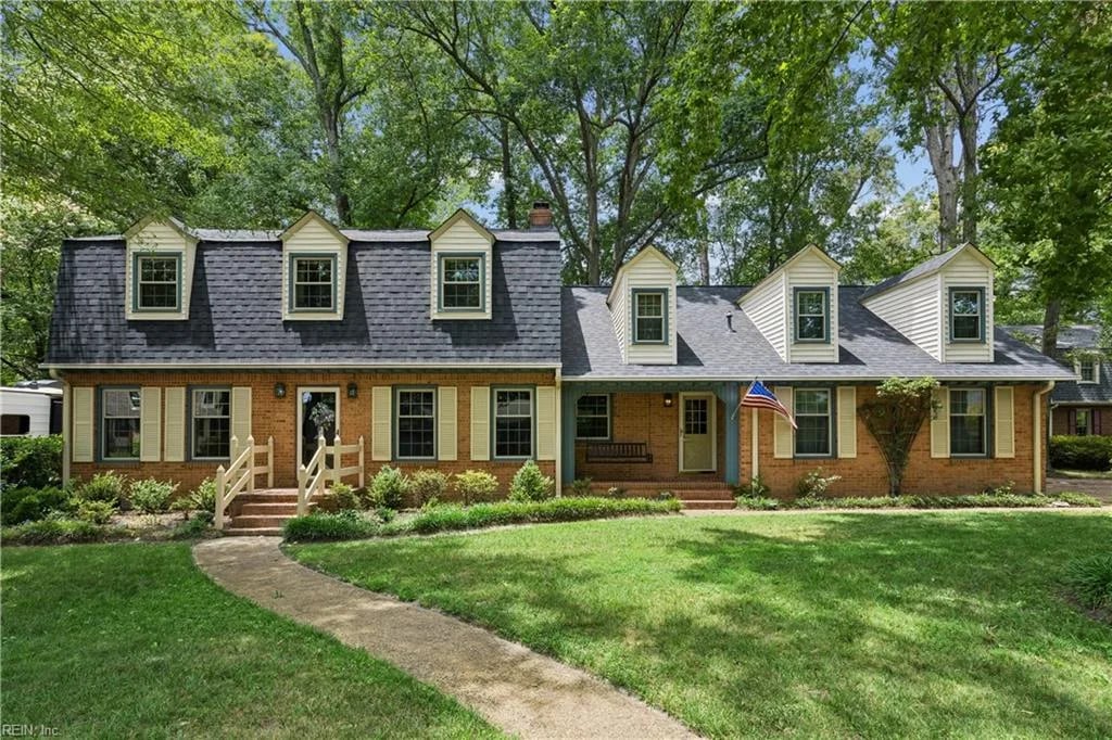 709 Oxbow DR, Virginia Beach — 4 bed Residential, 2,976 sqft