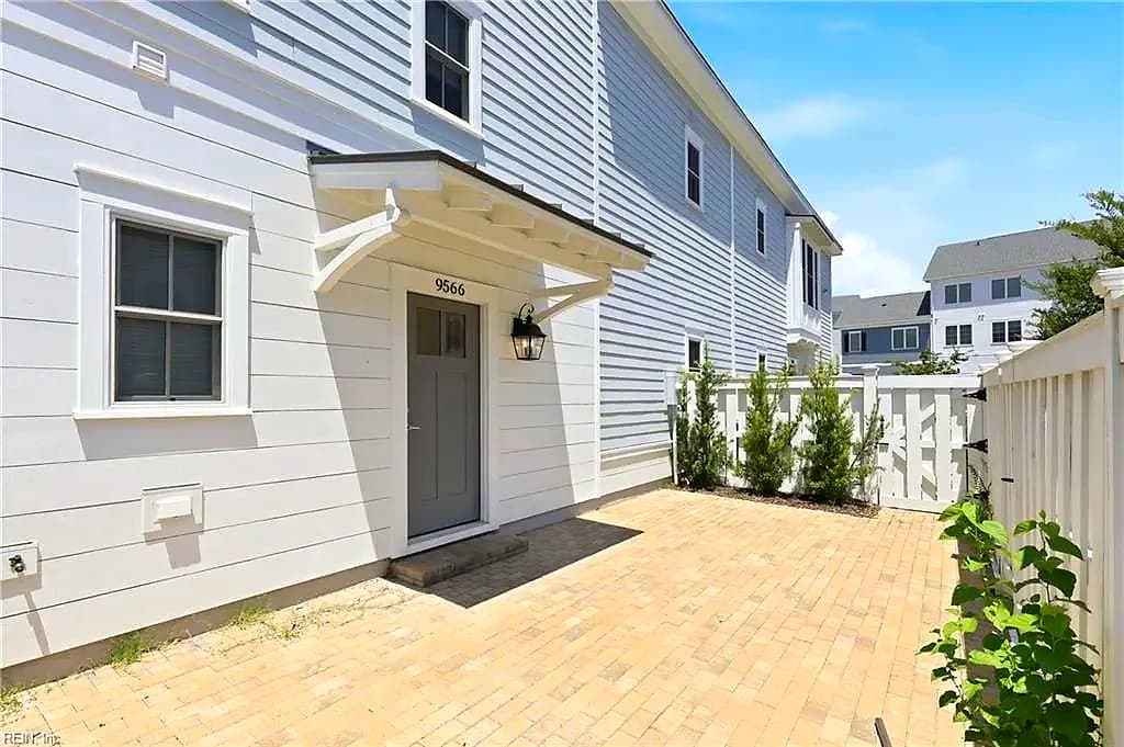 9566 Shore DR, NORFOLK VA 23518 - Photo 5