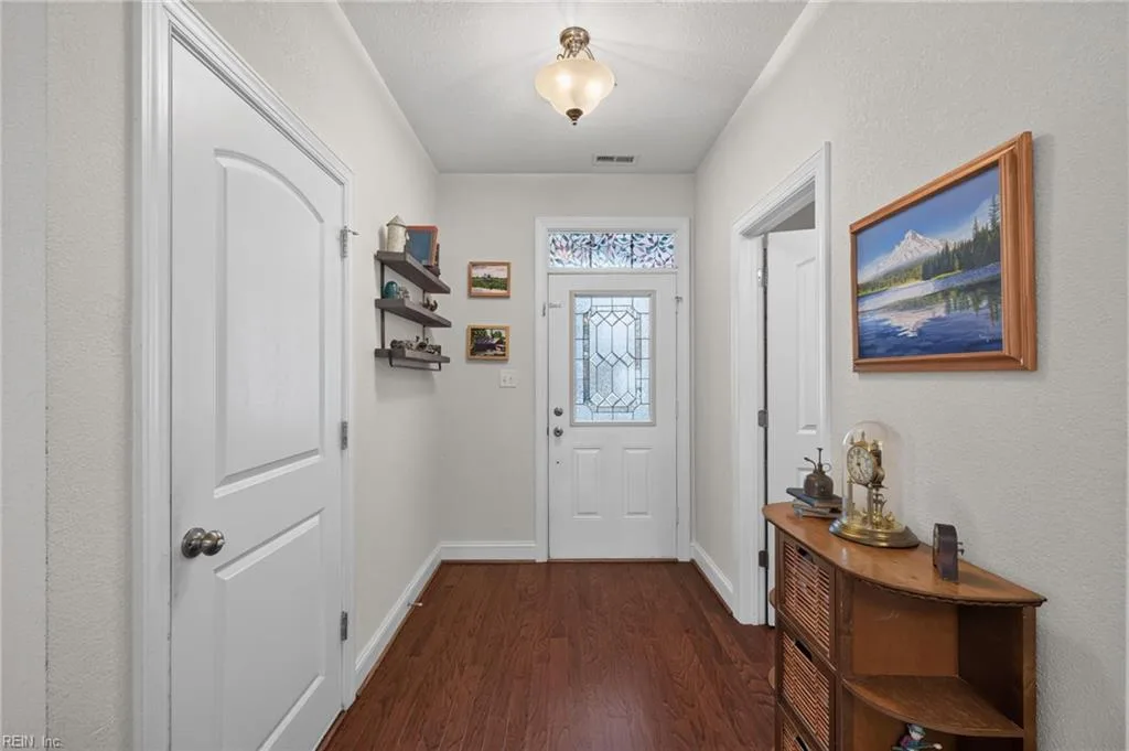 909 Long Beeches AVE, CHESAPEAKE VA 23320 - Photo 5