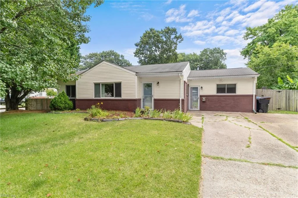 300 Garrison PL, VIRGINIABEACH VA 23452