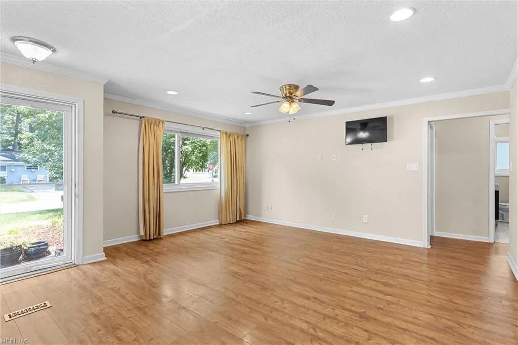 300 Garrison PL, VIRGINIABEACH VA 23452 - Photo 3